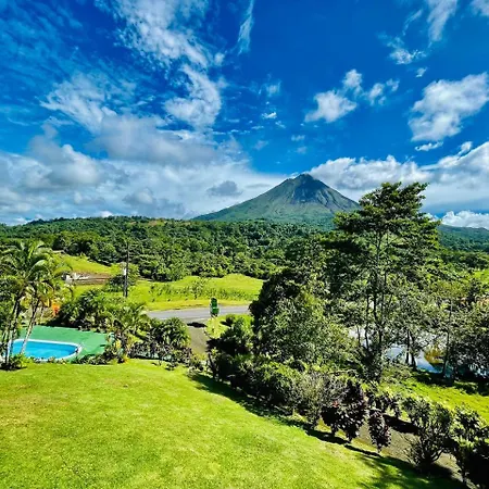 Arenal Experience Bed & Breakfast